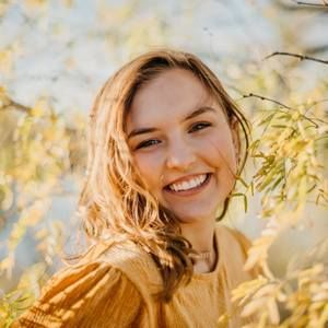 Meet your Posher, Avery